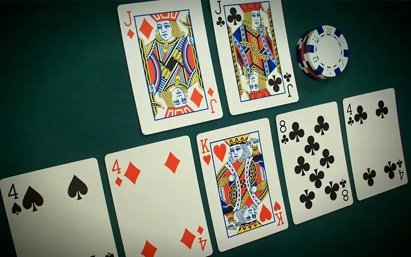 Cách chia 7 lá thành 2 tay đúng quy tắc trong Pai Grow Poker VUA99